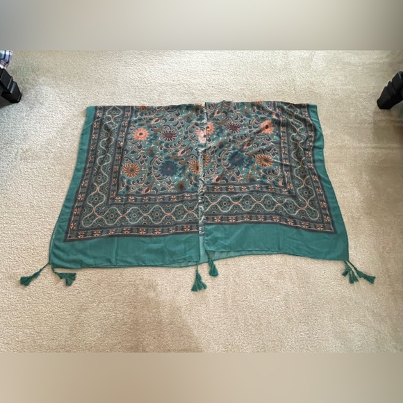 Green Floral Wrap - Kimono - Picture 4 of 7